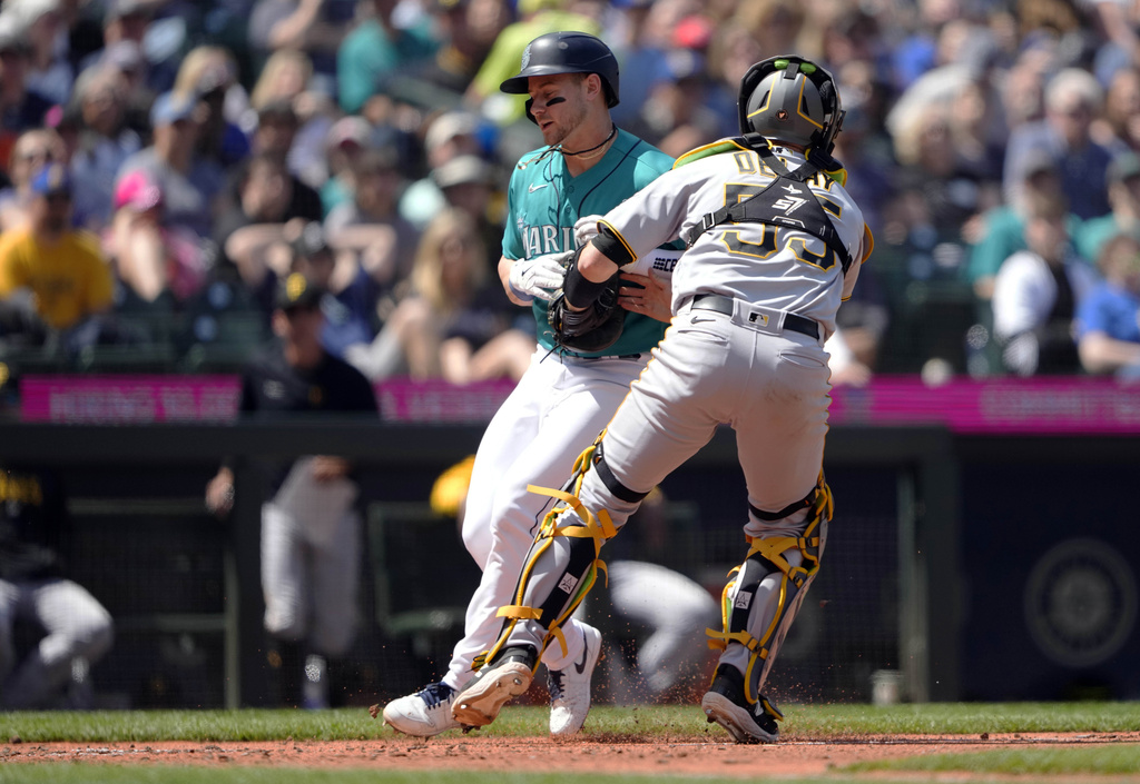 McCutchen sparks record-tying home run barrage as Pirates sink Mariners  11-6