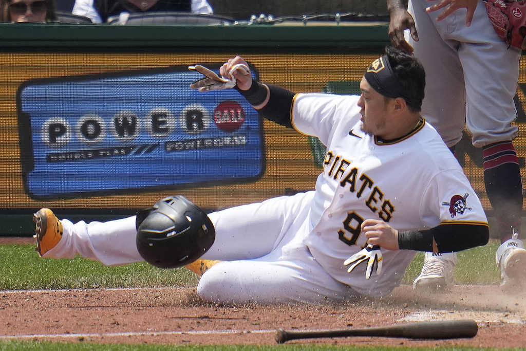 Keller cruises through 6, the Pirates score 5 times in the 7th to beat the  Padres 7-1